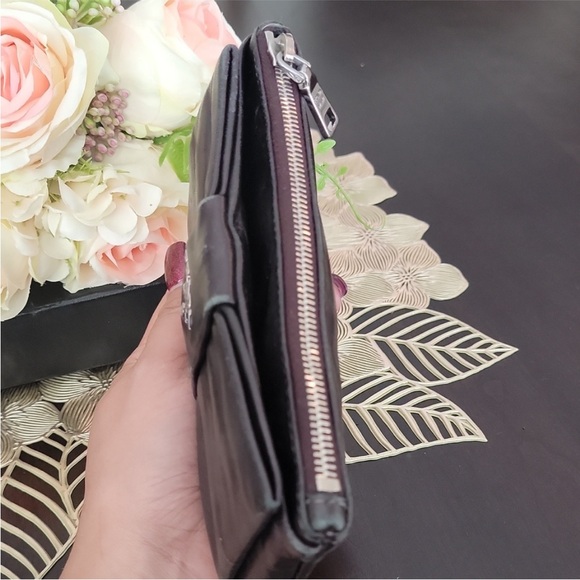 Authentic Prada wallet - Picture 7 of 11